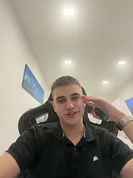 warden_w (M twink) - Mercedes Benz W212