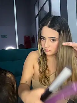 Antonella_Julieta webcam