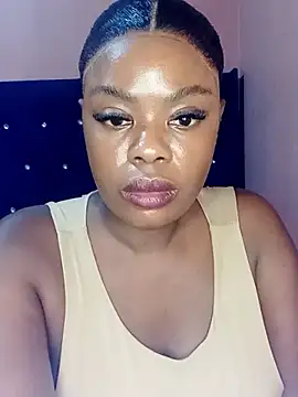 Luciouslips00 webcam