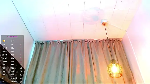 katha_Crawford webcam