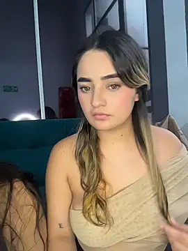 Antonella_Julieta webcam