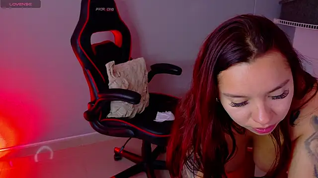 samantha_tattu webcam