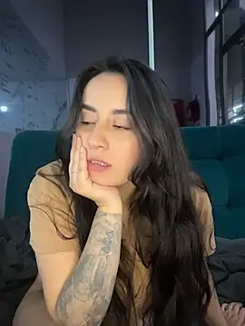 Antonella_Julieta webcam