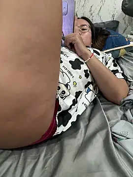 Ponthip live sex cam