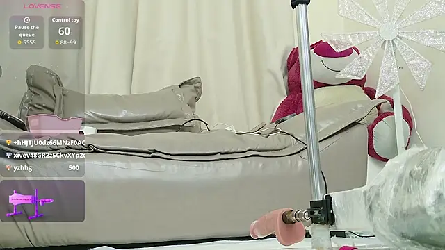 美女fox-yiyi在线直播