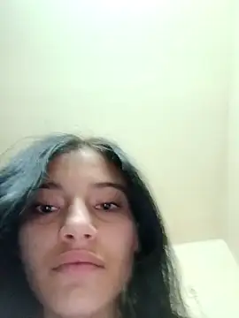 Virgin_Pussy_Love webcam