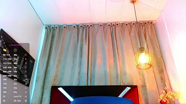 katha_Crawford webcam