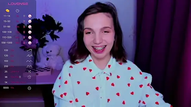 KindHazelHere_ webcam