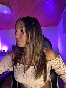 Isabella18_pink webcam