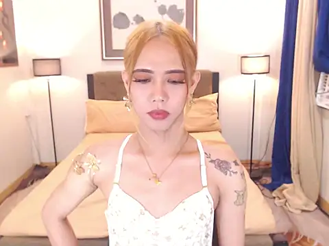 PreciousAmore webcam