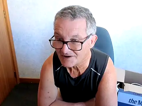 daddy_man - Daddy_man's free webcam - UK Sex Cams