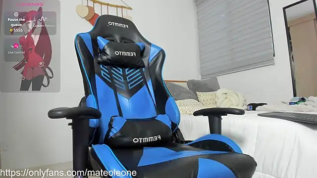 mateoleonee webcam