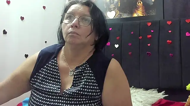 Evaaross_2345 webcam