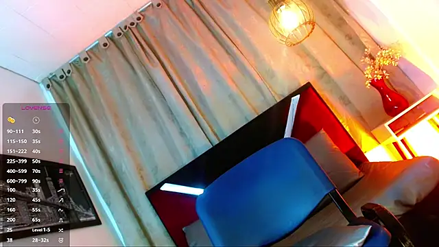 katha_Crawford webcam