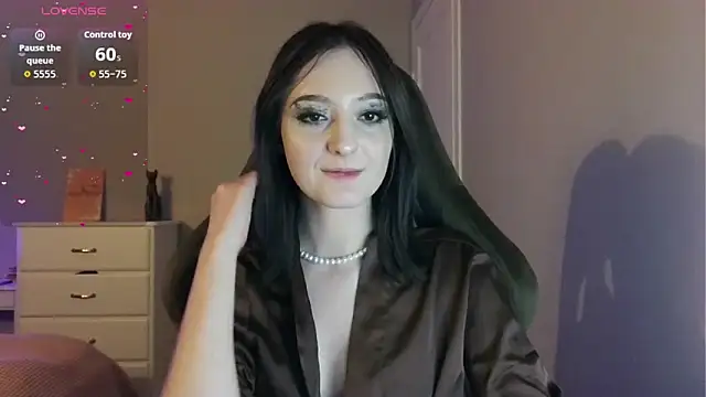 white_liillyy webcam