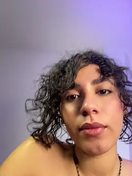 capricho_01 (F young) - Ride dildo pussy