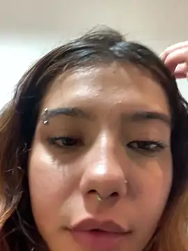 miaacute- (F teen) - FINGERS DEEP IN PUSSY WET UNDER TABLE