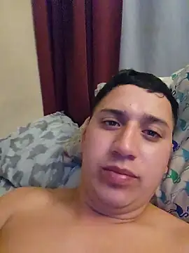 Alvarezz0202 webcam
