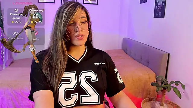 Valen_with_pussy webcam