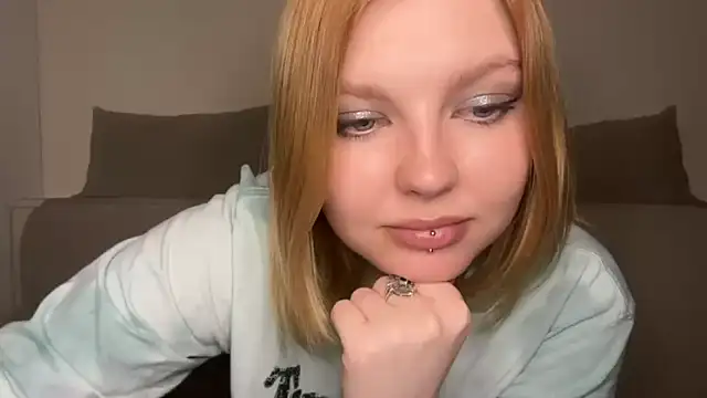 Ophelia_Ritz webcam