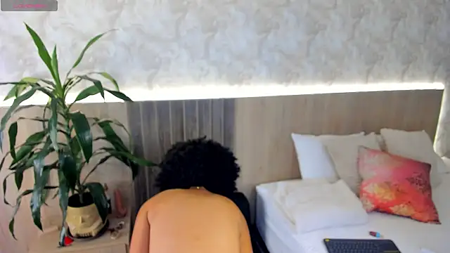 baddie_delaylaa webcam