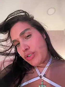 Bella__Wood's live cam