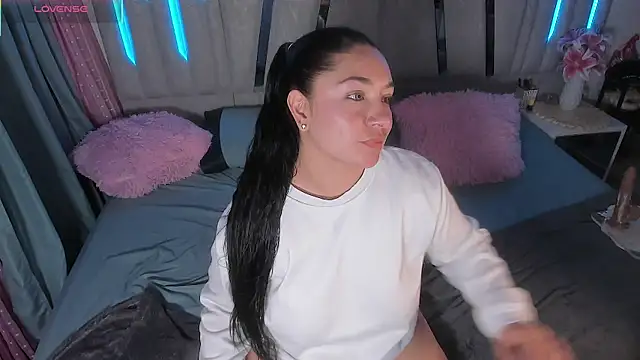 scarlet_miller1 webcam