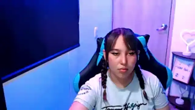 Skarlet_Adams28 webcam