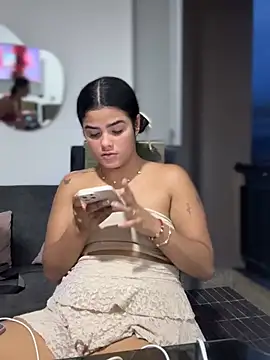 kaily_sweet16 (F teen) - Fingers in my vagina cum for you