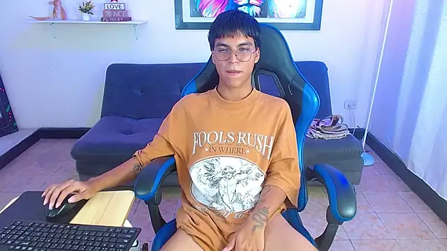 maecum18 (M twink) - Cumshow public