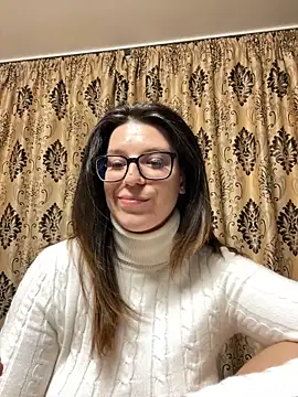 NadiraNoor live sex cam