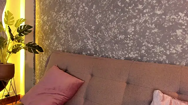 renee_shelby_ webcam