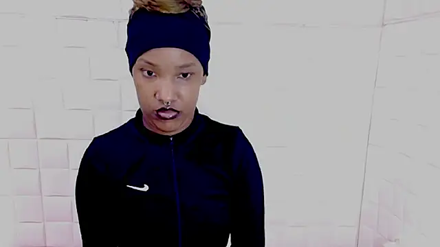 EroticSexyPrada webcam