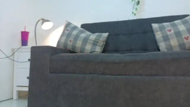 RiriiBrunette__ webcam