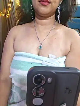 alinaarora (F milf) - Pussy ice show