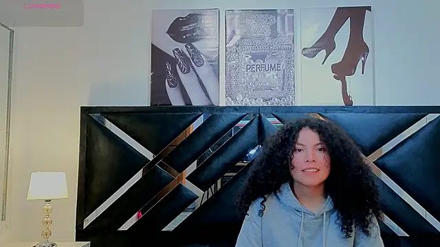 Zoe-yanin live sex cam