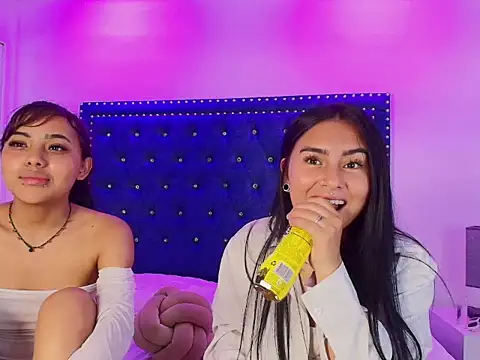 serena_and_zoe (G teen) - SQUIRT IN FACE AND 2 FINGERS PUSSY ZOE