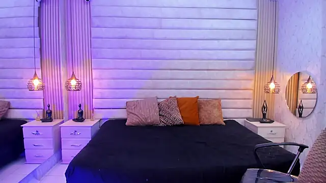 VictoriaaBlair webcam