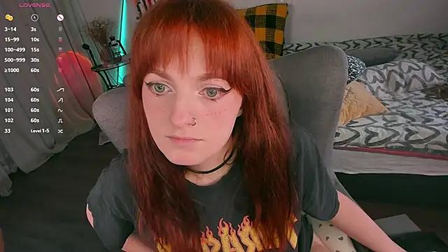 Alice_CutePerv webcam