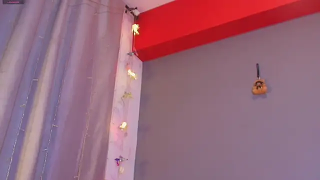 jade_brunnette webcam