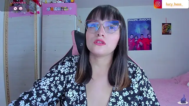 Lucyy-hess webcam