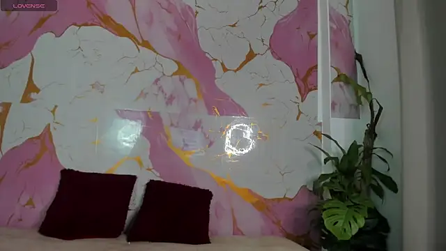 magical_muse122 webcam