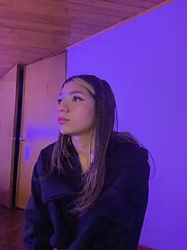 Isabella18_pink webcam