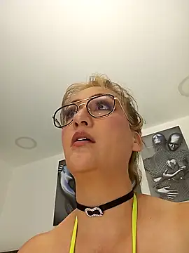 SexyCaitlynHot webcam