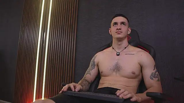 jacksonolsenn (M twink) - cum shot