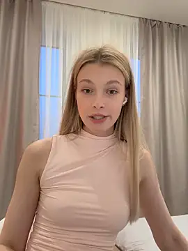 friendlyfire_18 - FriendlyFire_18's free webcam - UK Sex Cams