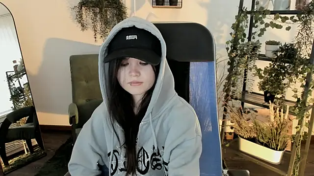 elainebeness - Elainebeness's free webcam - UK Sex Cams