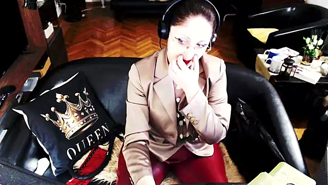 imperatriza - Imperatriza's free webcam - UK Sex Cams