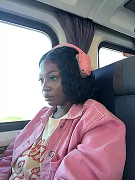 mochakaia - Mochakaia's free webcam - UK Sex Cams