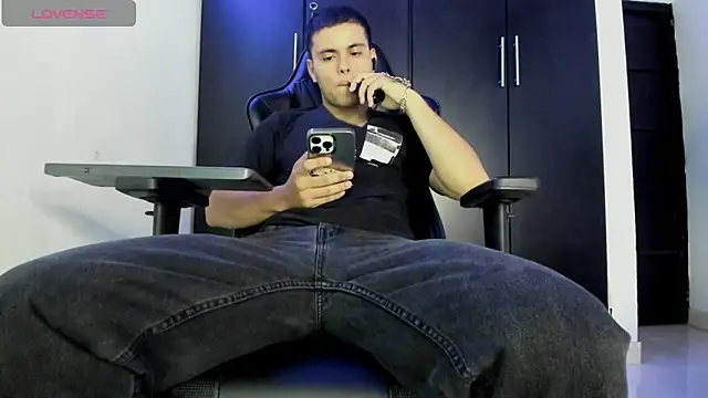 liam_mateo (M twink) - helicopter with the cock